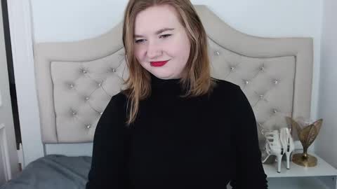 Snapshot of laraflirt chatting on December 29, 8:37 pm LaraFlirt online show from December 29, 8:37 pm