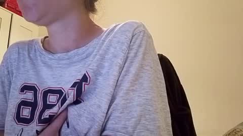 larafox22 online show from April 21, 5:58 am