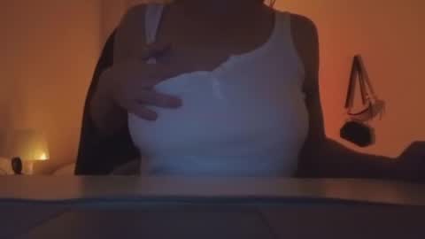 larafox22 online show from April 22, 5:47 pm