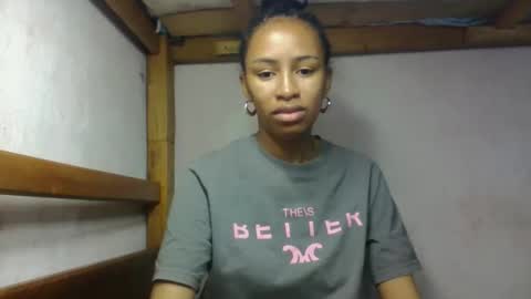 Snapshot of larah98 chatting on February 17, 6:36 pm larah98 online show from February 17, 6:36 pm