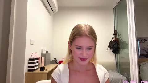 Stella online show from February 24, 10:13 am