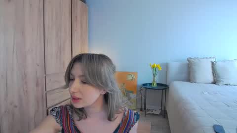 LaraKanes online show from March 5, 7:16 am