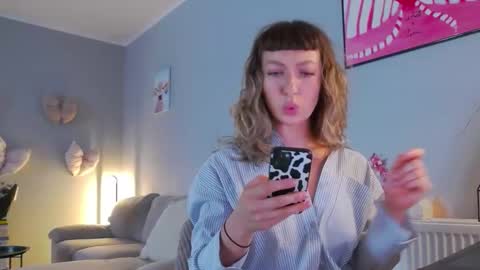 LaraKanes online show from September 29, 9:58 am