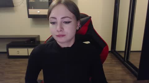 Laralianna online show from January 9, 7:52 am