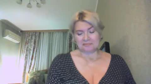 laramrs online show from October 15, 4:18 pm