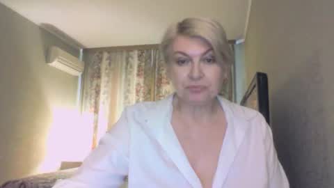 Snapshot of laramrs chatting on April 25, 1:41 pm laramrs online show from April 25, 1:41 pm