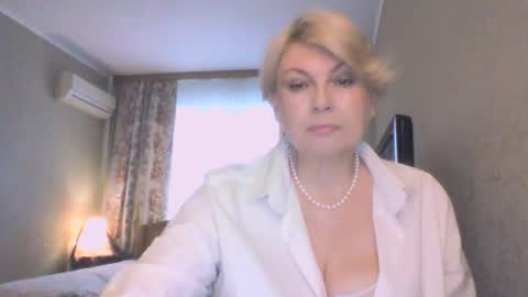 Snapshot of laramrs chatting on April 28, 4:23 pm laramrs online show from April 28, 4:23 pm