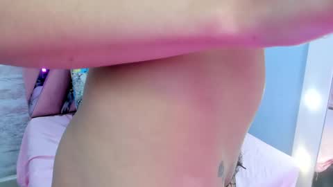 Snapshot of laramurphy chatting on December 30, 8:47 pm Lara Murphy online show from December 30, 8:47 pm