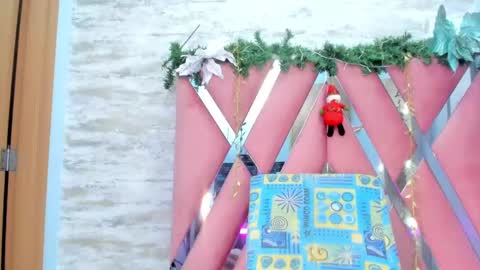 Snapshot of laramurphy chatting on January 7, 9:25 pm Lara Murphy online show from January 7, 9:25 pm