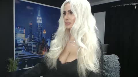 laras_moans online show from January 11, 8:11 am