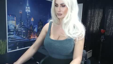 laras_moans online show from January 27, 11:54 am