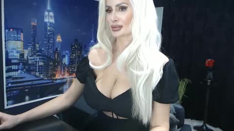 laras_moans online show from February 1, 8:50 am