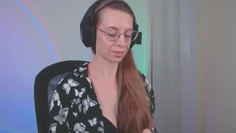 larawintersxxx online show from January 17, 8:45 pm