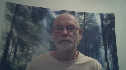 Snapshot of larbie chatting on December 12, 9:26 pm Larbie online show from December 12, 9:26 pm