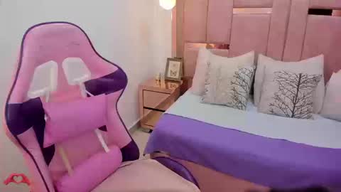 laris_park online show from September 13, 9:03 pm