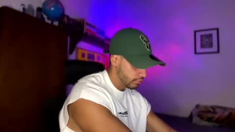 andrew online show from December 25, 1:41 pm