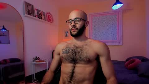 larry_stewart online show from February 10, 10:36 pm