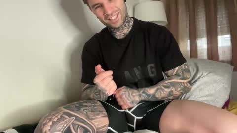 Snapshot of larsskeet chatting on January 9, 2:31 pm larsskeet online show from January 9, 2:31 pm