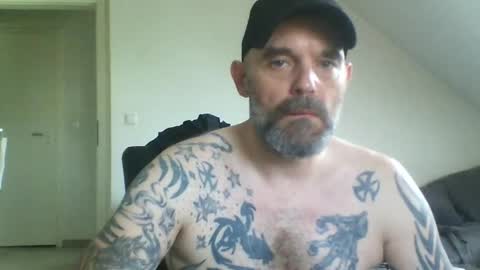 Snapshot of larsvegas1895 chatting on May 23, 2:54 pm larsvegas1895 online show from May 23, 2:54 pm
