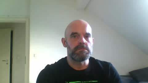 Snapshot of larsvegas1895 chatting on May 25, 4:51 am larsvegas1895 online show from May 25, 4:51 am