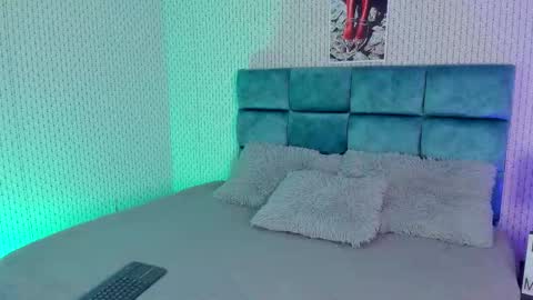 Lary  online show from December 22, 9:45 pm