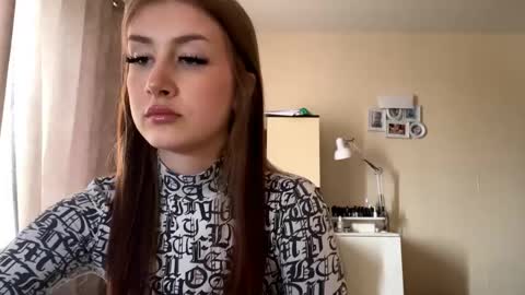 Sara online show from April 17, 9:23 am