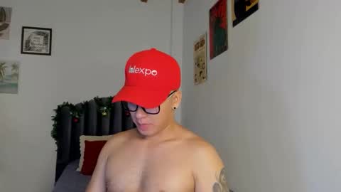 Snapshot of lass_nazar chatting on December 4, 2:10 am lass_nazar online show from December 4, 2:10 am