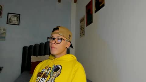 lass_nazar online show from April 14, 1:33 am