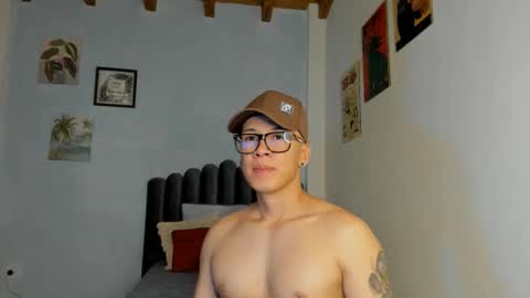 Snapshot of lass_nazar chatting on May 23, 1:22 am lass_nazar online show from May 23, 1:22 am