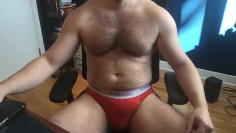 Snapshot of latenightlunch chatting on February 3, 4:01 pm Latenightlunch online show from February 3, 4:01 pm