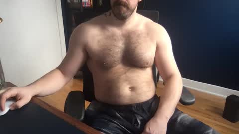 Snapshot of latenightlunch chatting on February 27, 3:12 pm Latenightlunch online show from February 27, 3:12 pm