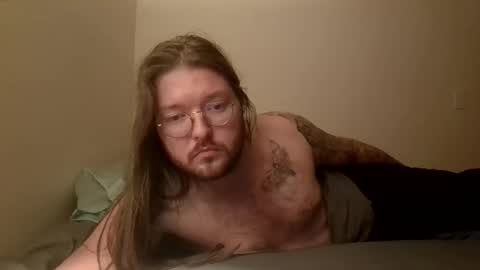 Snapshot of latenights_13 chatting on November 14, 7:18 am latenights_13 online show from November 14, 7:18 am