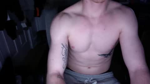 Snapshot of latepleasures chatting on March 3, 7:54 am latepleasures online show from March 3, 7:54 am