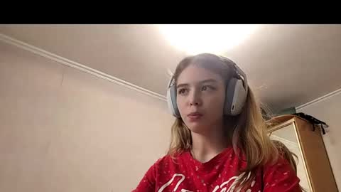 Linet online show from April 7, 9:10 am