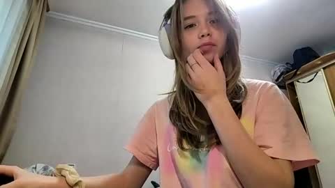 Linet online show from April 11, 9:02 am