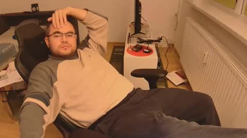 latexboy893 online show from November 27, 3:36 pm