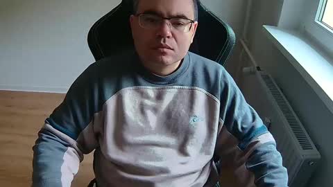 Snapshot of latexboy893 chatting on May 6, 9:58 am latexboy893 online show from May 6, 9:58 am