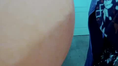 latexchris77 online show from January 8, 1:20 pm