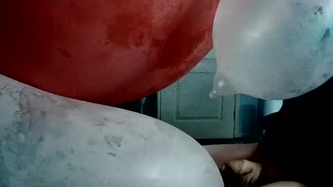 latexchris77 online show from May 26, 2:18 am