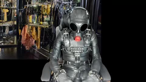 latexlover202 online show from April 4, 6:38 pm