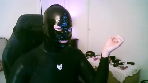 latexminheadroom online show from February 20, 6:26 am