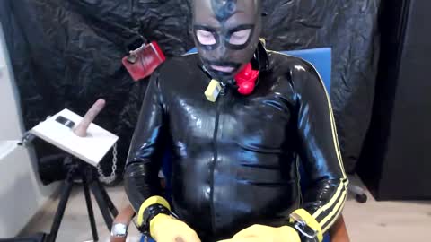 latexslaafboy online show from January 9, 11:03 am