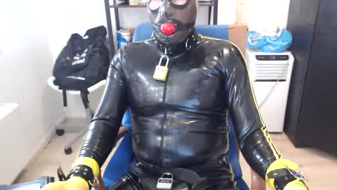 latexslaafboy online show from February 3, 1:30 pm