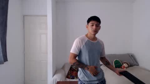 Snapshot of latin_bby chatting on June 9, 2:17 pm carlos online show from June 9, 2:17 pm