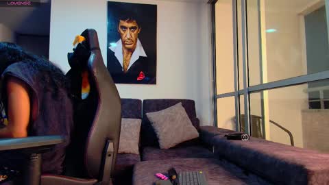 Snapshot of latin_couple77 chatting on March 4, 5:00 am Sara y Andy online show from March 4, 5:00 am