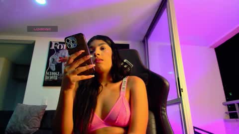 Snapshot of latin_couple77 chatting on November 28, 3:09 am Sara y Andy online show from November 28, 3:09 am