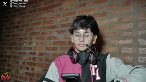 Snapshot of latin_dotados chatting on August 8, 7:27 pm latin_dotados online show from August 8, 7:27 pm