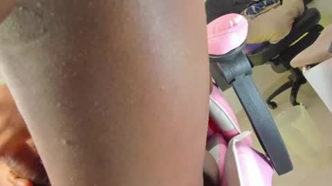 Snapshot of latin_kay1 chatting on June 8, 12:38 pm kay online show from June 8, 12:38 pm