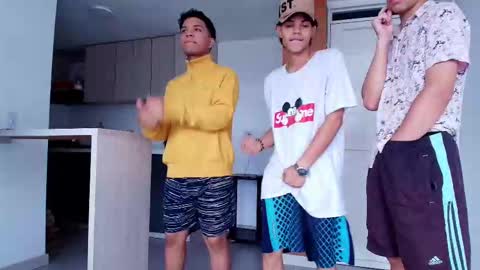 Snapshot of latin_naughty_boys chatting on September 29, 4:45 pm latin_naughty_boys online show from September 29, 4:45 pm