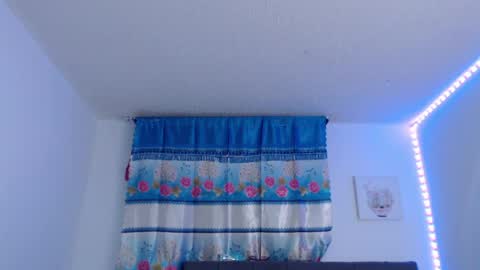 karen online show from April 1, 1:39 am